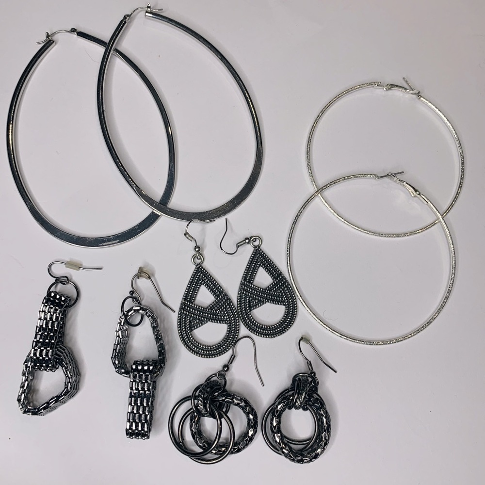 U) Bundle of 5 fashion earrings